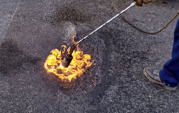 Hammer flat roofing repairs